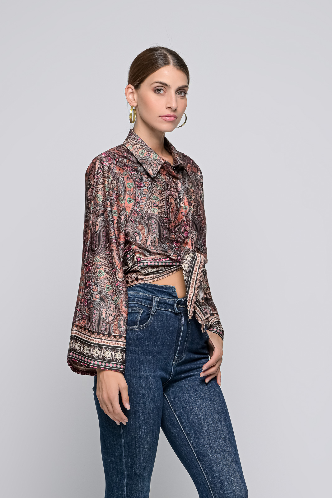 ΠΟΥΚΑΜΙΣΟ ΦΛΟΡΑΛ