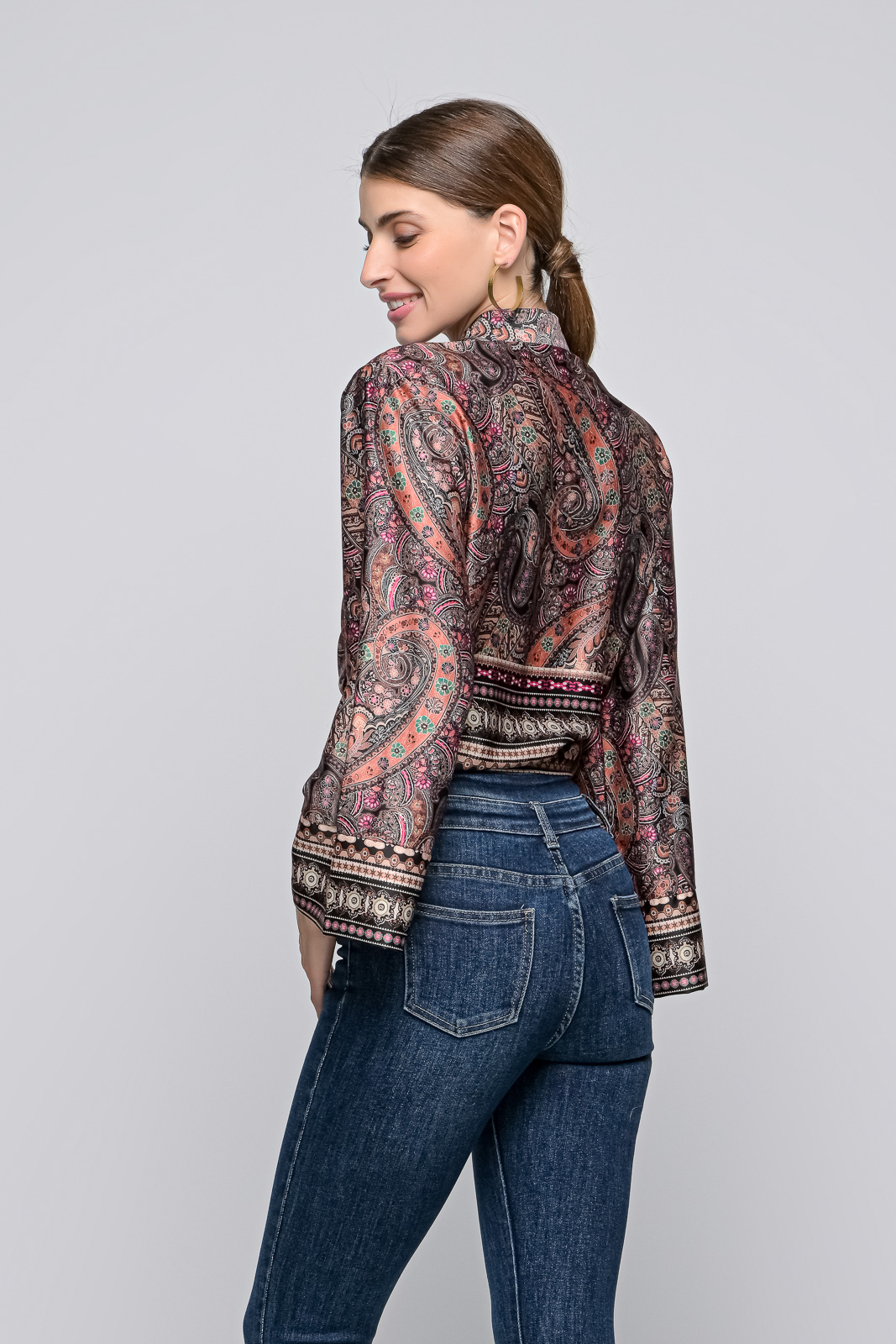 ΠΟΥΚΑΜΙΣΟ ΦΛΟΡΑΛ